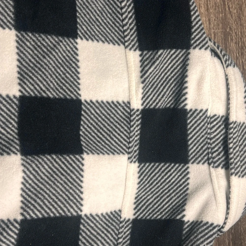 Children’s Place‎ Black and White Flannel 3T